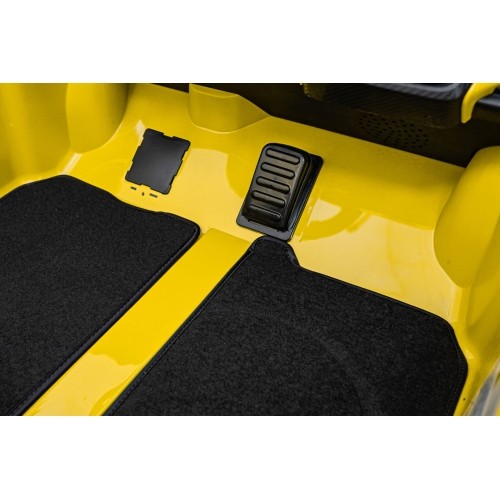 Pojazd elektryczny Lamborghini Revuelto XL, żółty