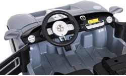 Pojazd elektryczny Ford GT, szary