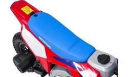 Motocykl elektryczny Honda CRF450R, czerwony