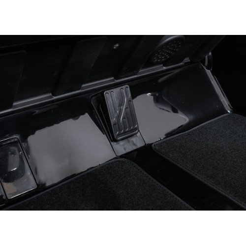 Pojazd elektryczny Mercedes Benz GT63 AMG, czarny