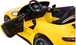 Pojazd elektryczny Mercedes Benz GT63 AMG, żółty