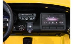 Pojazd elektryczny Mercedes Benz GT63 AMG, żółty