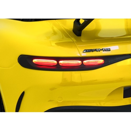 Pojazd elektryczny Mercedes Benz GT63 AMG, żółty