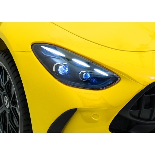 Pojazd elektryczny Mercedes Benz GT63 AMG, żółty