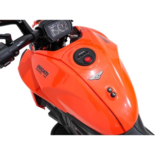 Pojazd elektryczny Ducati Diavel x Bentley, pomarańczowy