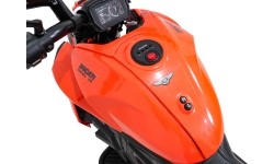 Pojazd elektryczny Ducati Diavel x Bentley, pomarańczowy
