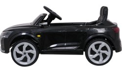 Pojazd elektryczny Audi SQ8, czarny