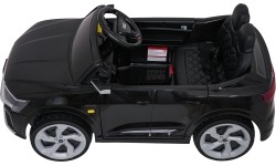 Pojazd elektryczny Audi SQ8, czarny