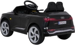 Pojazd elektryczny Audi SQ8, czarny
