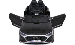 Pojazd elektryczny Audi SQ8, czarny