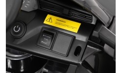 Pojazd elektryczny Audi SQ8, czarny