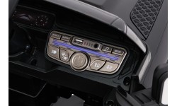 Samochód elektryczny dla dzieci Land Rover Defender, czarny