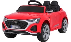 Pojazd elektryczny Audi SQ8, czerwony