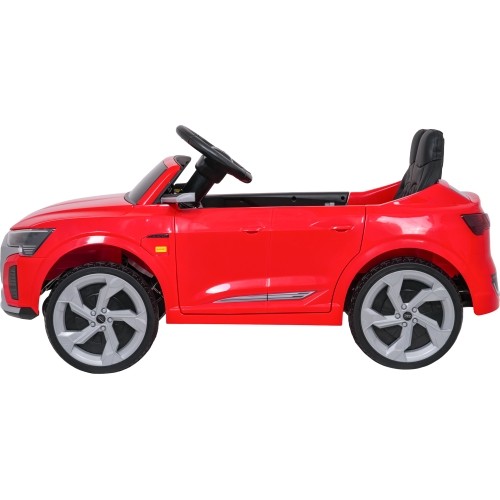 Pojazd elektryczny Audi SQ8, czerwony
