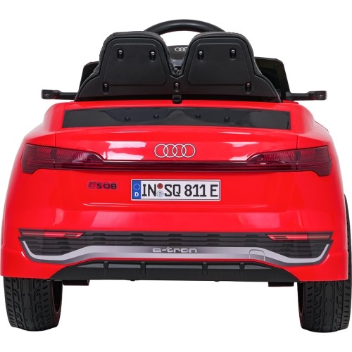 Pojazd elektryczny Audi SQ8, czerwony