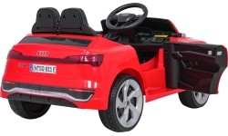 Pojazd elektryczny Audi SQ8, czerwony