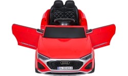 Pojazd elektryczny Audi SQ8, czerwony
