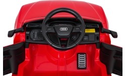 Pojazd elektryczny Audi SQ8, czerwony