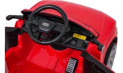 Pojazd elektryczny Audi SQ8, czerwony