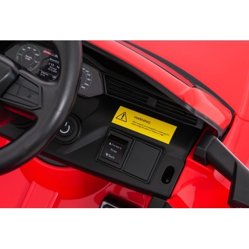 Pojazd elektryczny Audi SQ8, czerwony