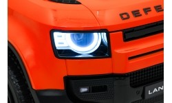 Pojazd elektryczny Land Rover Defender, pomarańczowy
