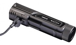 Latarka LED Fenix BC26R z gratisem BC05R V2.0