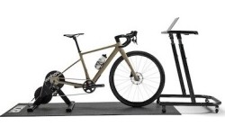 Trenażer Wahoo KICKR Core + kaseta 11-rzędowa