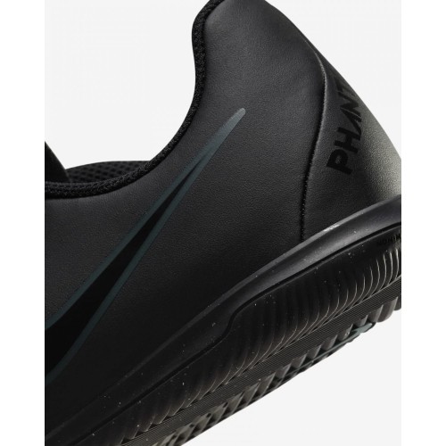 Buty piłkarskie młodzieżowe Nike Jr Phantom GX 2 Club IC czarne FJ2606 002