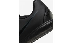 Buty piłkarskie młodzieżowe Nike Jr Phantom GX 2 Club IC czarne FJ2606 002