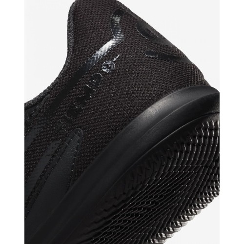 Buty piłkarskie młodzieżowe Nike Jr Legend 9 Club IC, czarne, DA1332 001