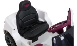Pojazd elektryczny Bentley Bentayga S, biały