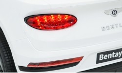 Pojazd elektryczny Bentley Bentayga S, biały
