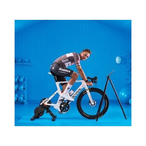 Treniruoklis Wahoo KICKR Core 2 + Zwift Cog/Click