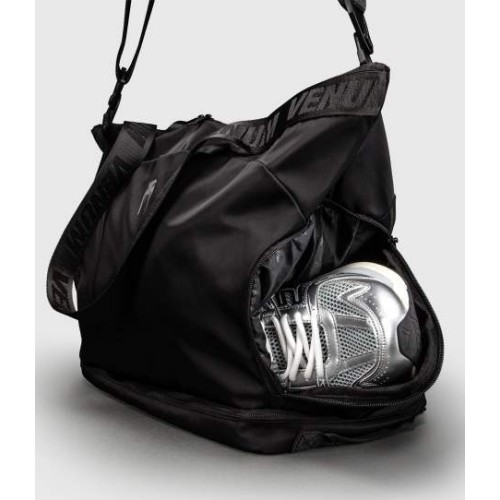 Venum Essential Sports Bags - Black
