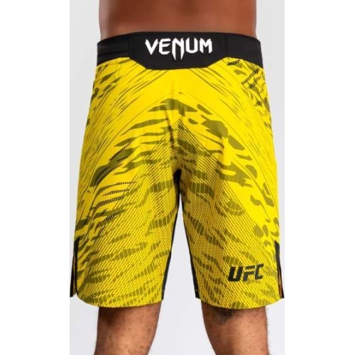 Męskie spodenki do walki UFC Fusion by Venum Authentic Fight Night - długie - żółte