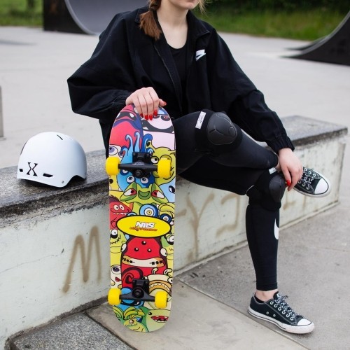 CR3108SA COLOR WORMS SKATEBOARD NILS EXTREME