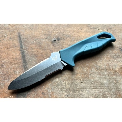 Benchmade 18040S Undercurrent SANTOPRENE, MagnaCut
