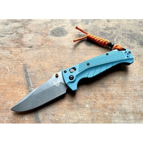 Nóż składany Benchmade 18060 Adira, MagnaCut, niebieski Grivory