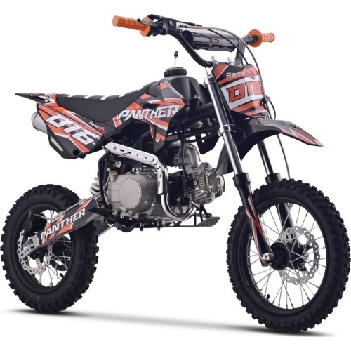 Kopia pojazdu PANTHER 110CC z zielonym silnikiem spalinowym