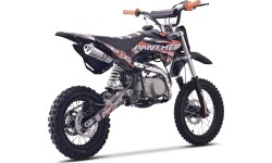 Kopia pojazdu PANTHER 110CC z zielonym silnikiem spalinowym