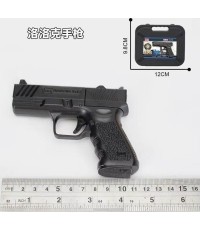 Czarny metalowy pistolet zabawkowy na kulki
