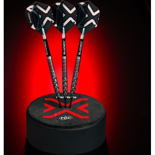 Lotki Winmau Blade X Prism Delta, metaliczny czarny/srebrny