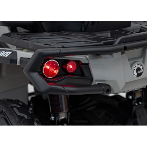 Quad Can Am Outlander ATV z pilotem, szary