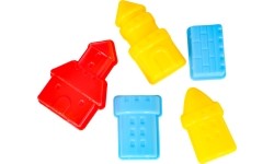 Blue kinetic sand with 5 castle-shaped moulds